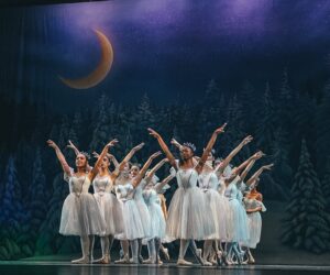 Snow-Scene-Nutcracker