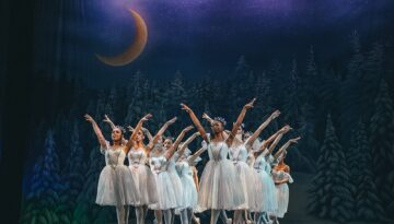 Snow-Scene-Nutcracker