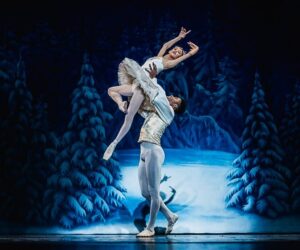 Snow-Queen-and-Cavalier