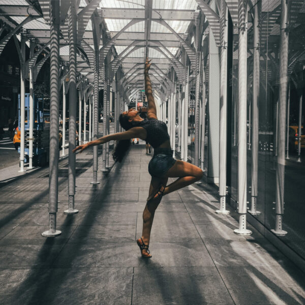 Dancer-in-New-York-705x705
